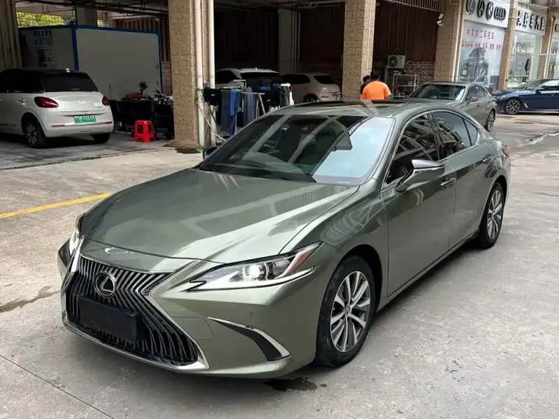 Lexus ES, 2020