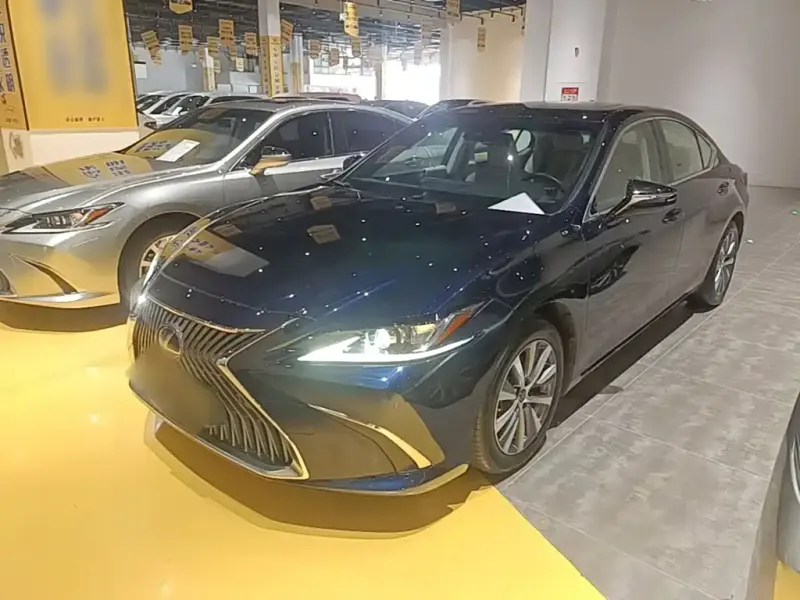 Lexus ES, 2019