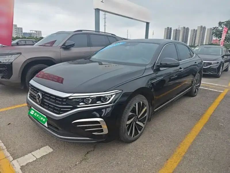 Volkswagen Passat, 2022