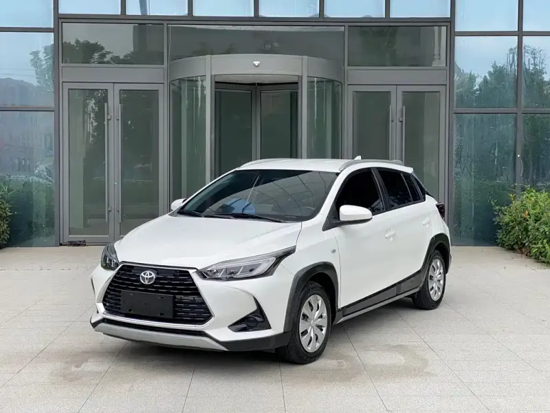 Toyota Yaris L, 2023 — фото 1
