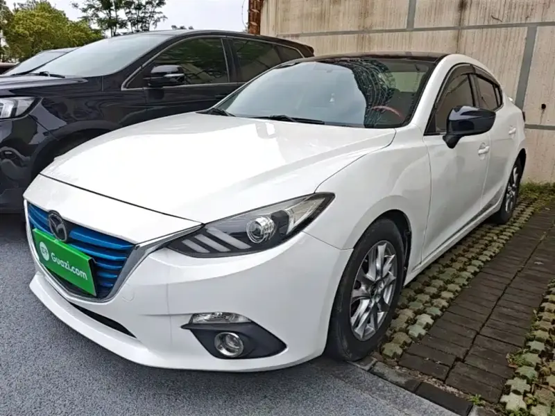 Mazda 3 Axela, 2016