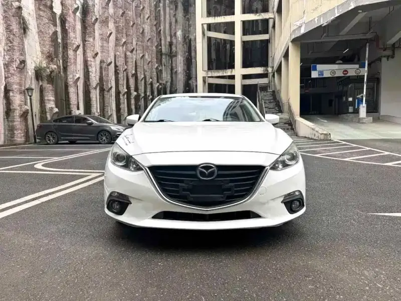 Mazda 3 Axela, 2016