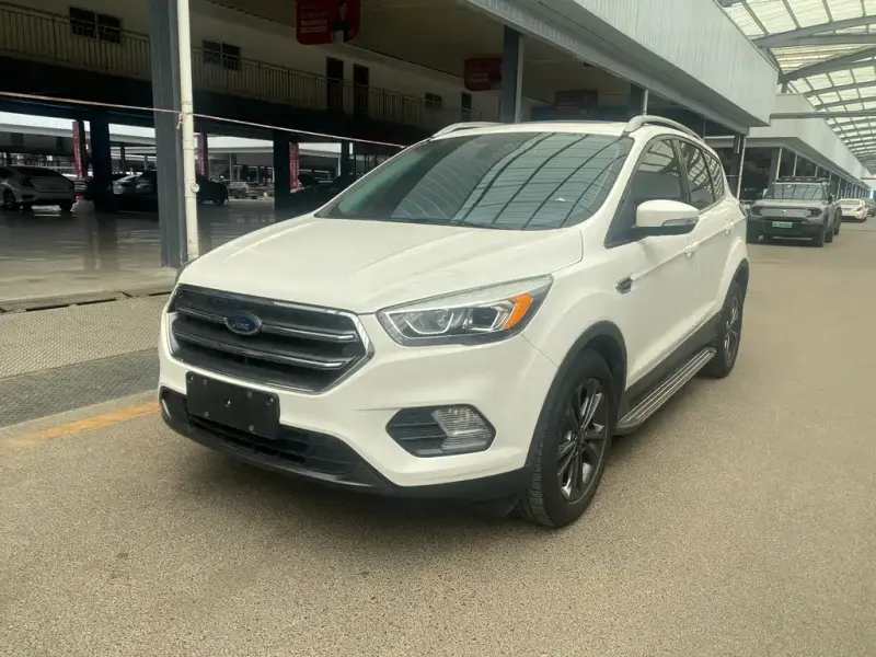 Ford Kuga, 2021