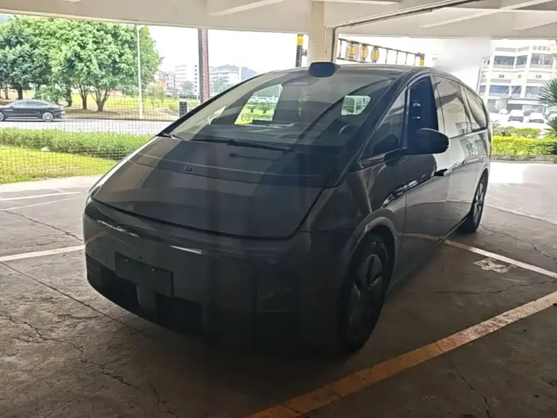 Li Auto Li MEGA, 2024