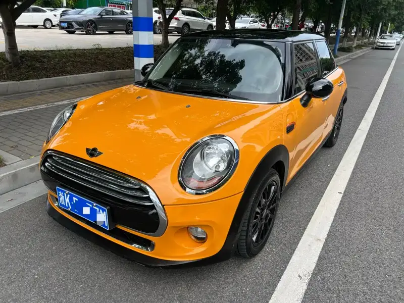 MINI Mini, 2015