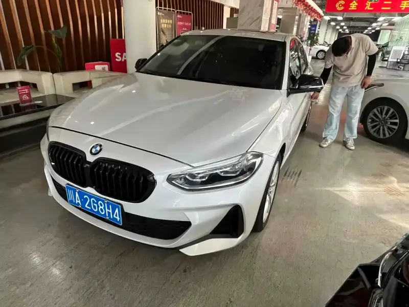 BMW 1 Series, 2021