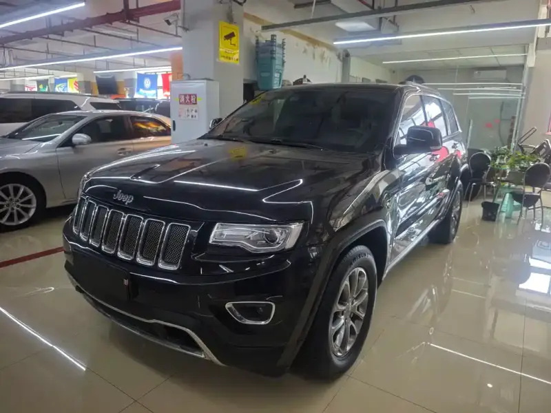 Jeep Grand Cherokee (Import), 2015