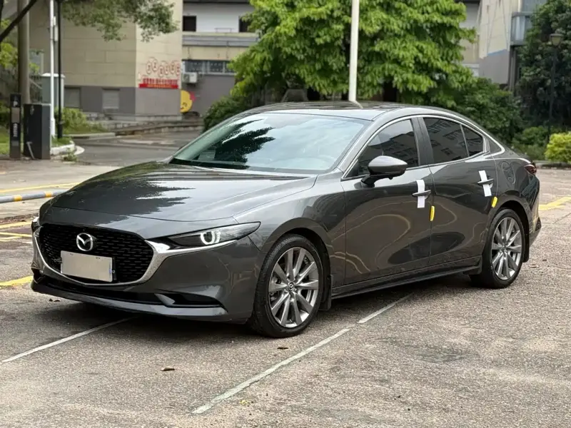 Mazda 3 Axela, 2022