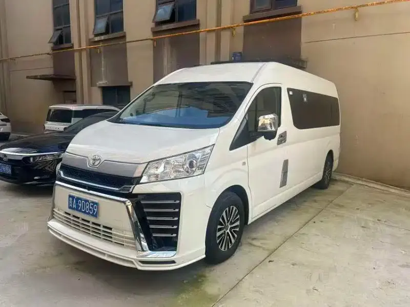 Toyota Hiace, 2023