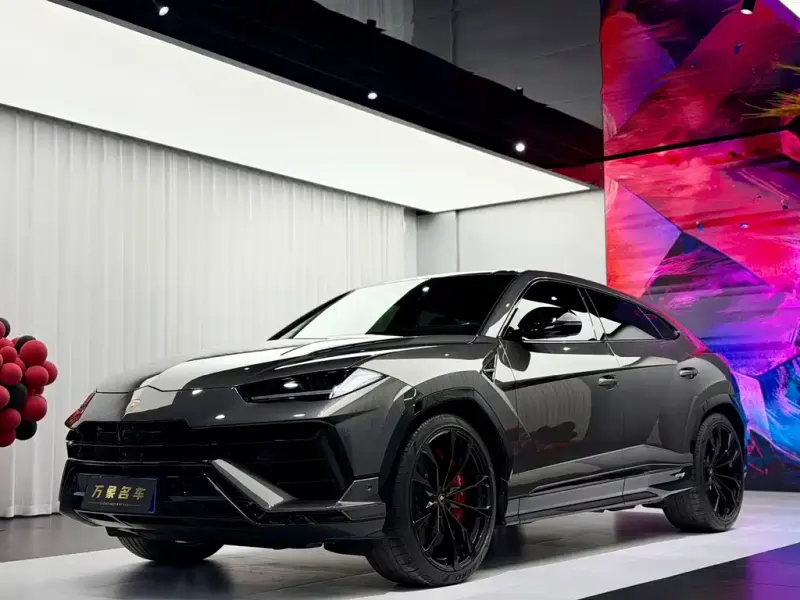 Lamborghini Urus, 2024