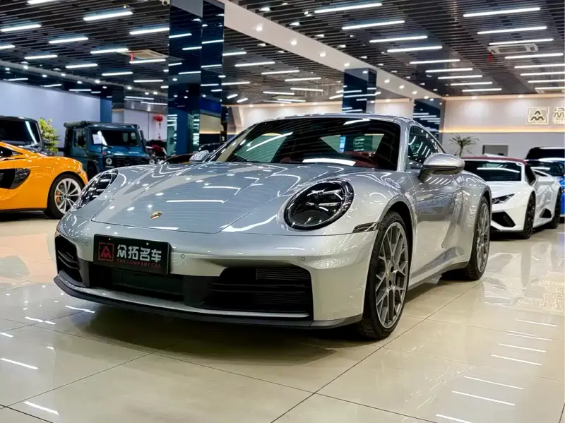 Porsche 911, 2025