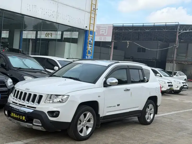 Jeep Compass (Import), 2013