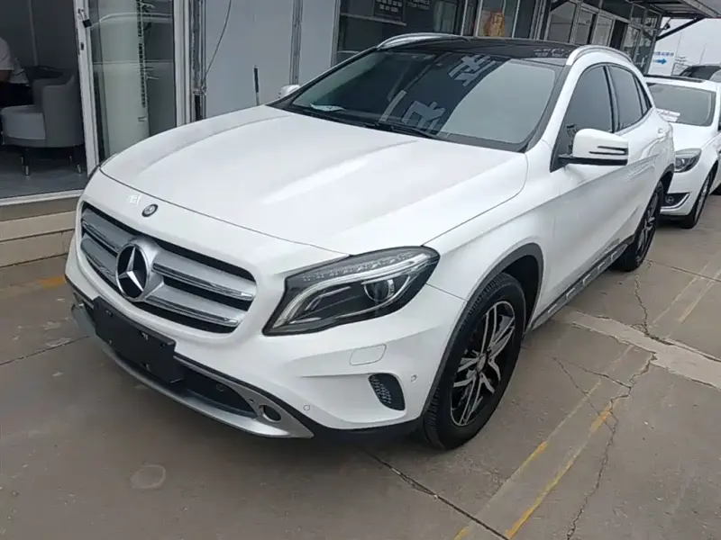 Mercedes-Benz GLA, 2016