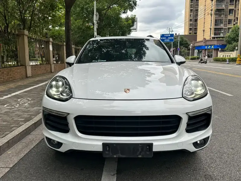 Porsche Cayenne, 2015