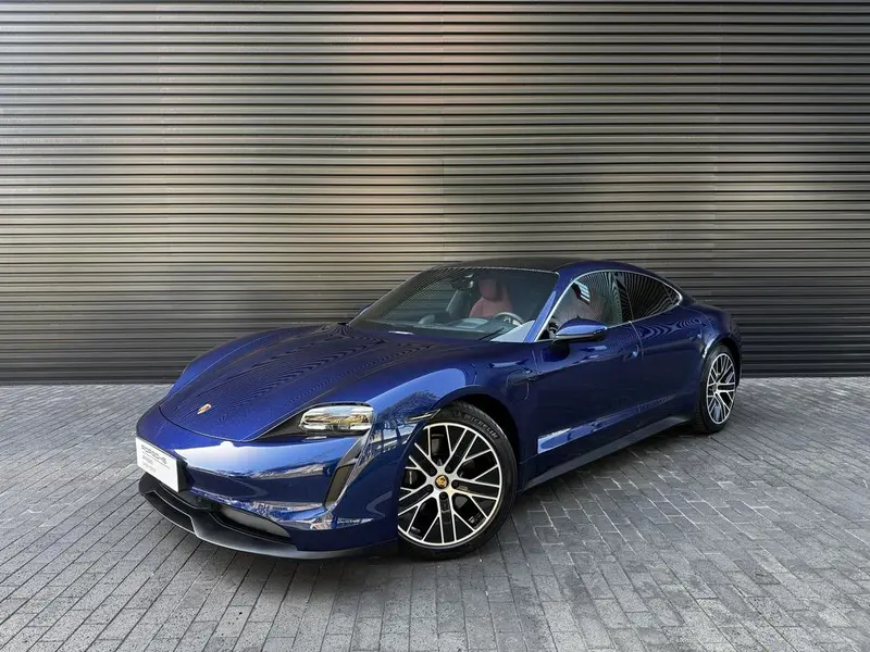 Porsche Taycan, 2020