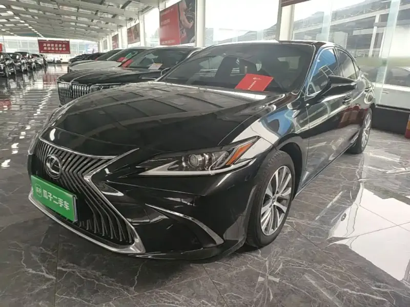 Lexus ES, 2020