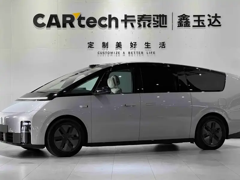 Li Auto Li MEGA, 2025