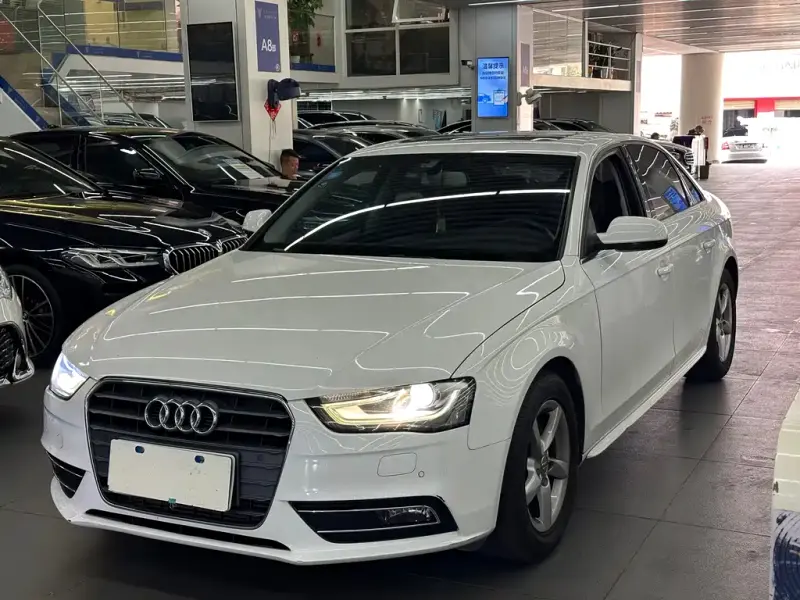 Audi A4L, 2015
