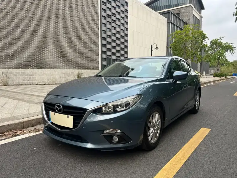 Mazda 3 Axela, 2016