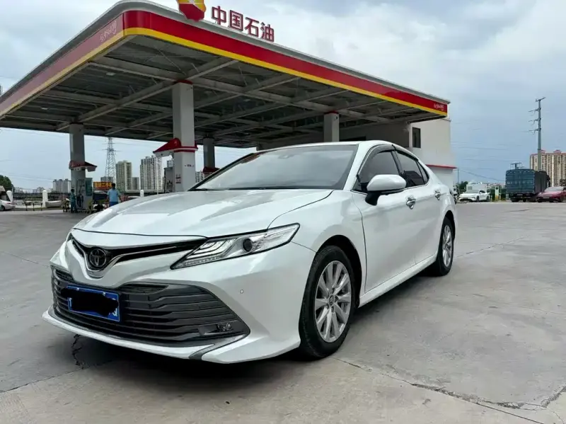 Toyota Camry, 2018