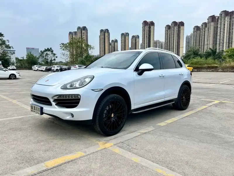 Porsche Cayenne, 2012
