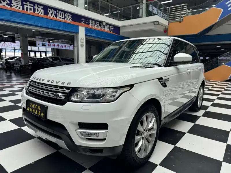 Land Rover Sport, 2015