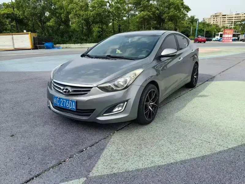 Hyundai Elantra Langdong, 2012