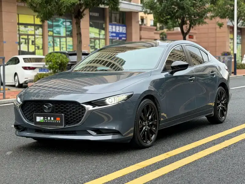 Mazda 3 Axela, 2022