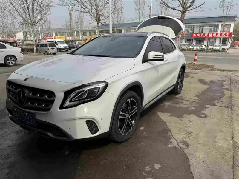 Mercedes-Benz GLA, 2018