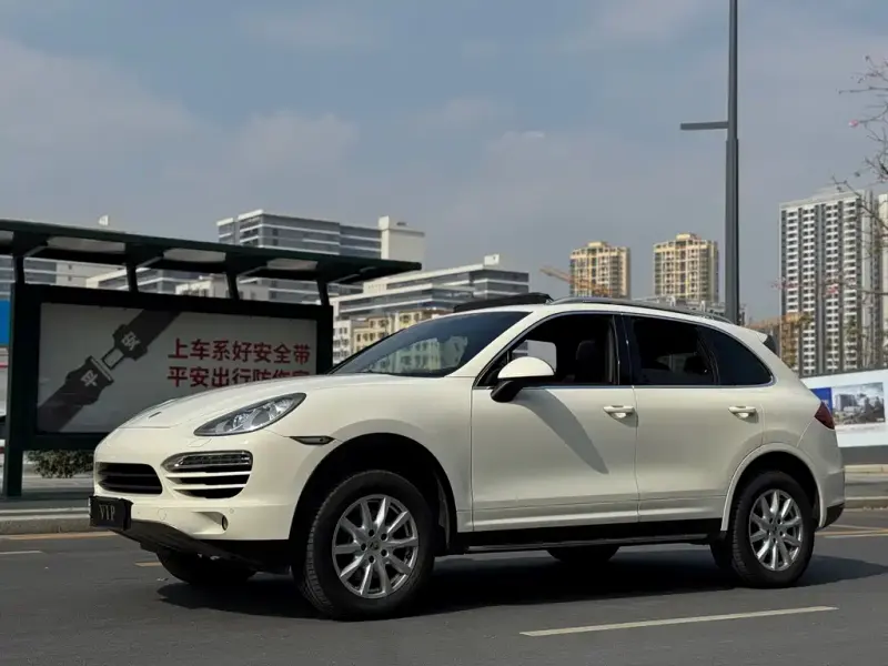Porsche Cayenne, 2012