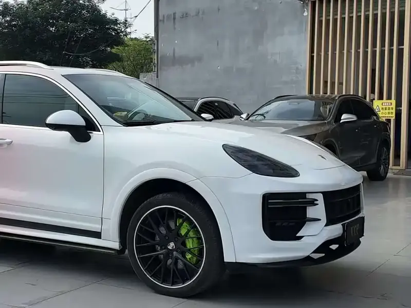 Porsche Cayenne, 2013