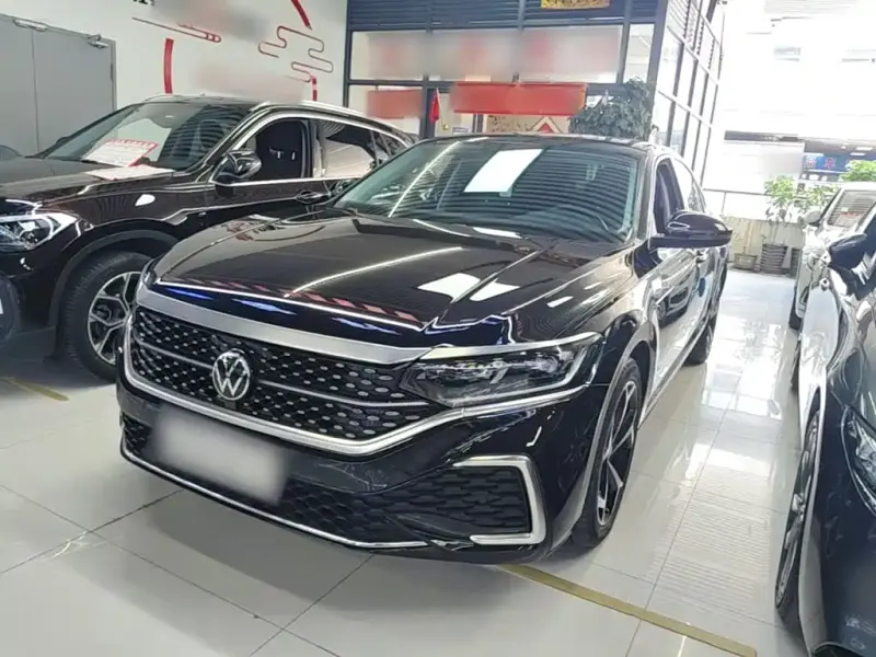 Volkswagen Passat, 2023