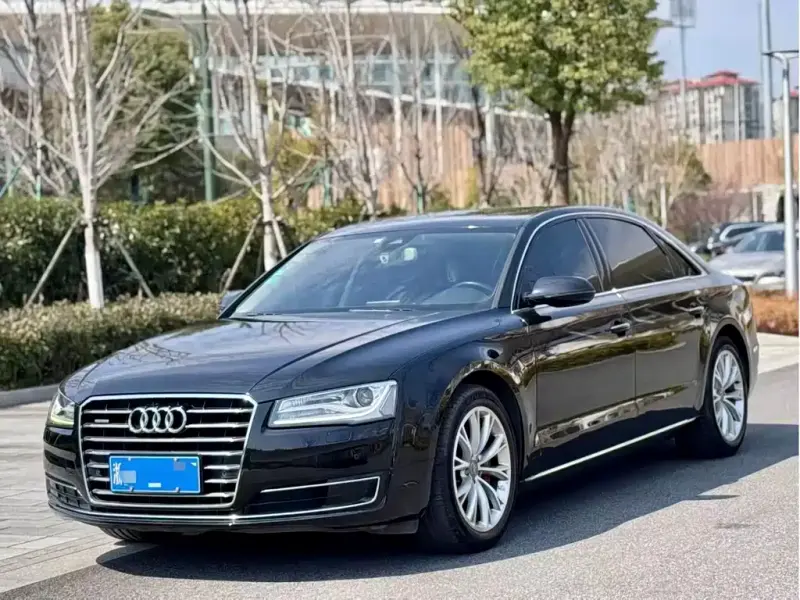 Audi A8, 2015