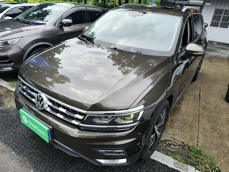 Volkswagen Tiguan L, 2017