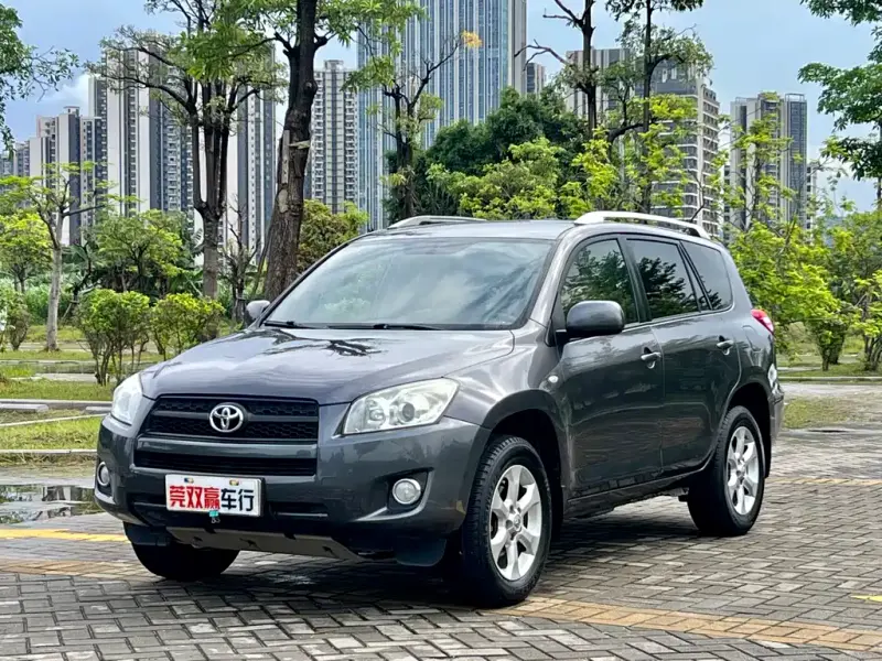 Toyota RAV4, 2012