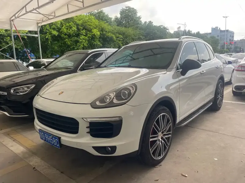 Porsche Cayenne, 2015