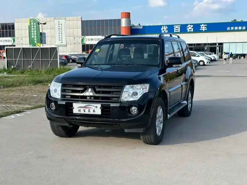 Mitsubishi Pajero (Import), 2014