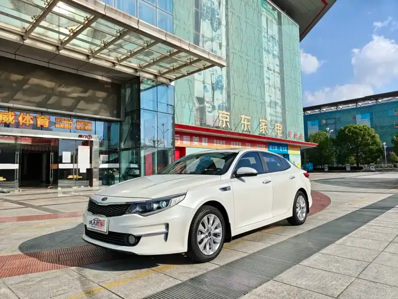Kia K5, 2017