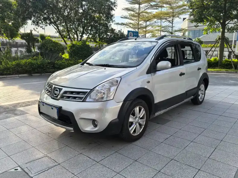 Nissan Livina, 2010