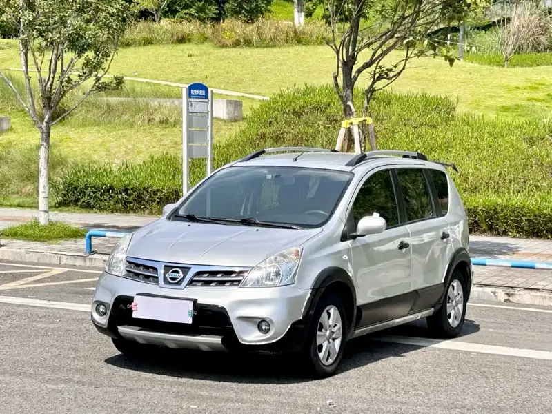 Nissan Livina, 2010