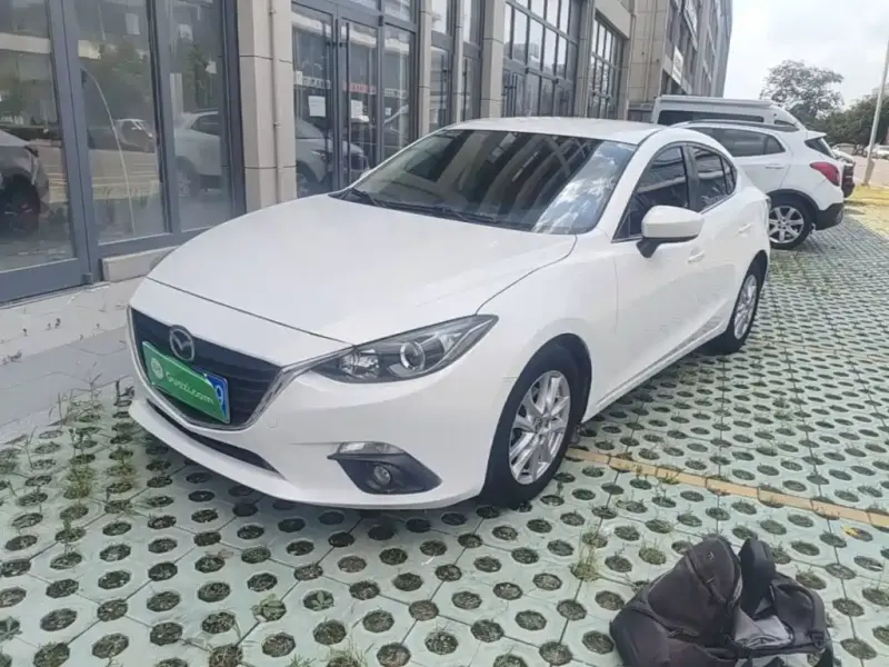 Mazda 3 Axela, 2016