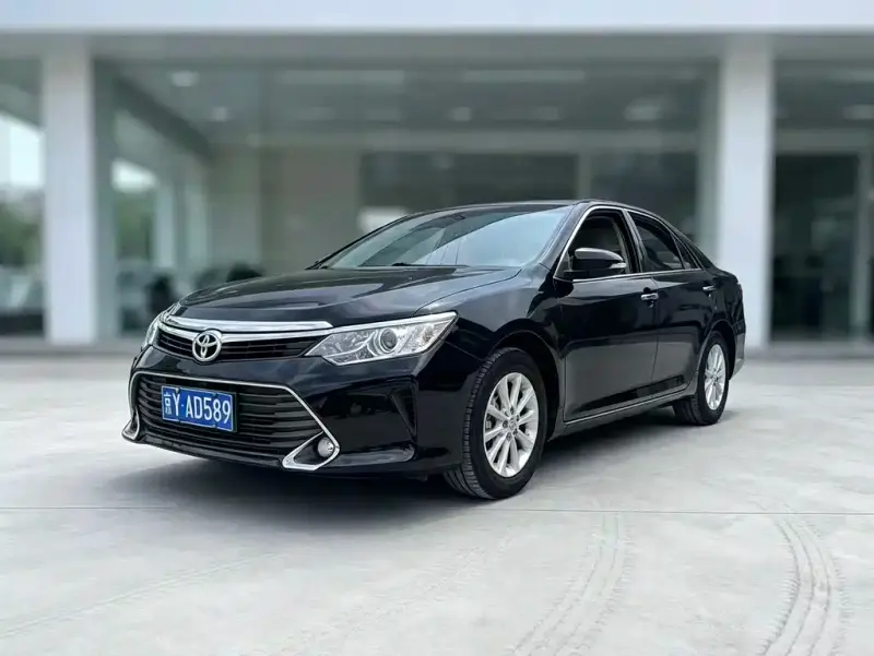 Toyota Camry, 2016