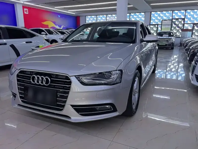Audi A4L, 2015