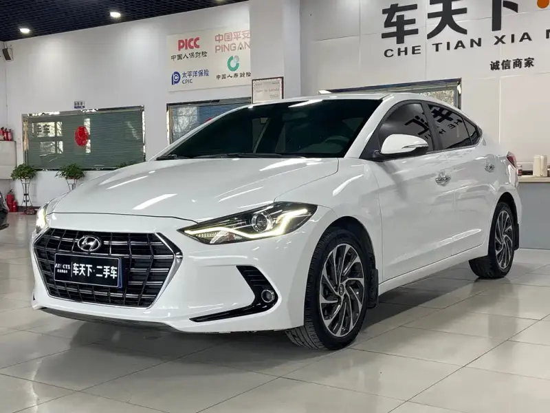 Hyundai Elantra, 2020