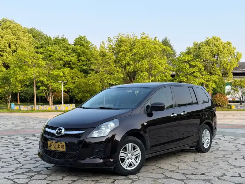 Mazda 8, 2015
