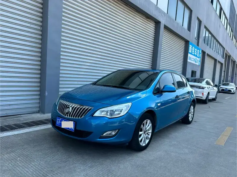 Buick Excelle, 2012