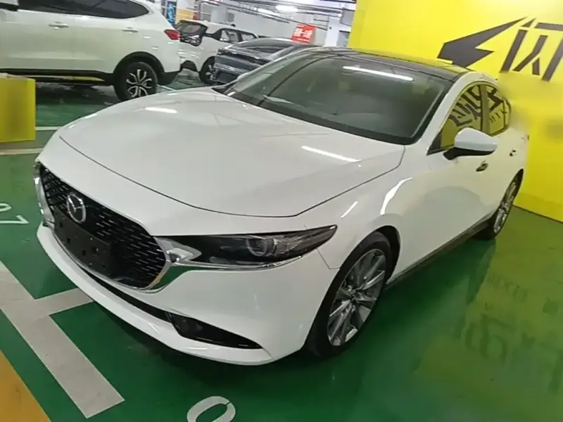 Mazda 3 Axela, 2022