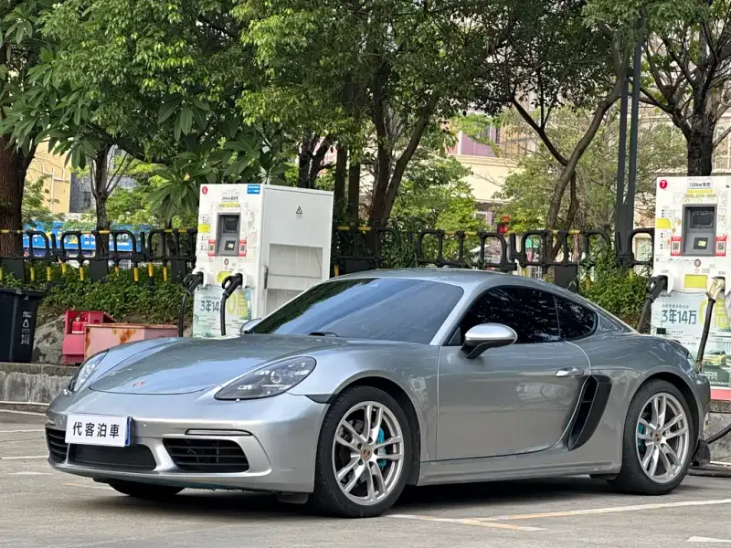 Porsche 718, 2018