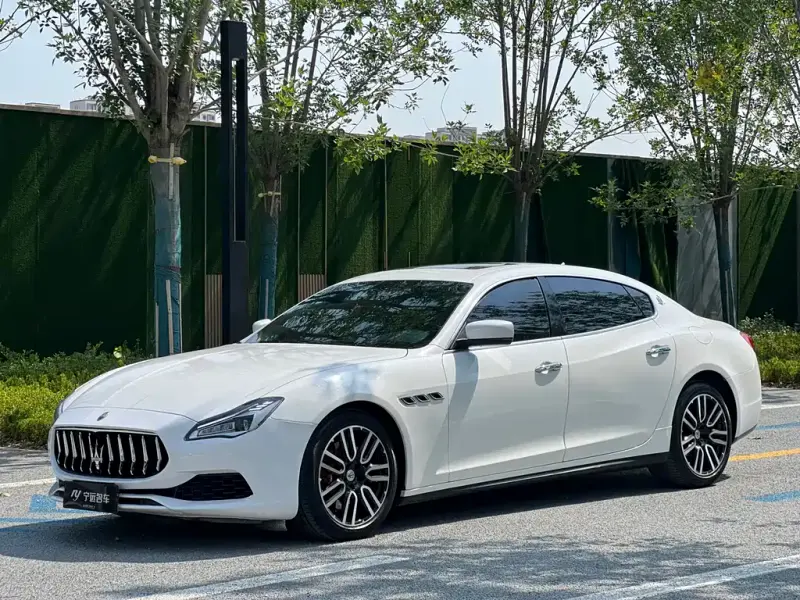Maserati Quattroporte, 2015