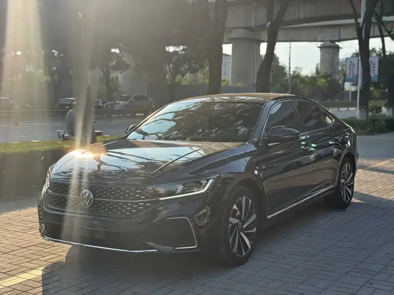 Volkswagen Passat, 2022